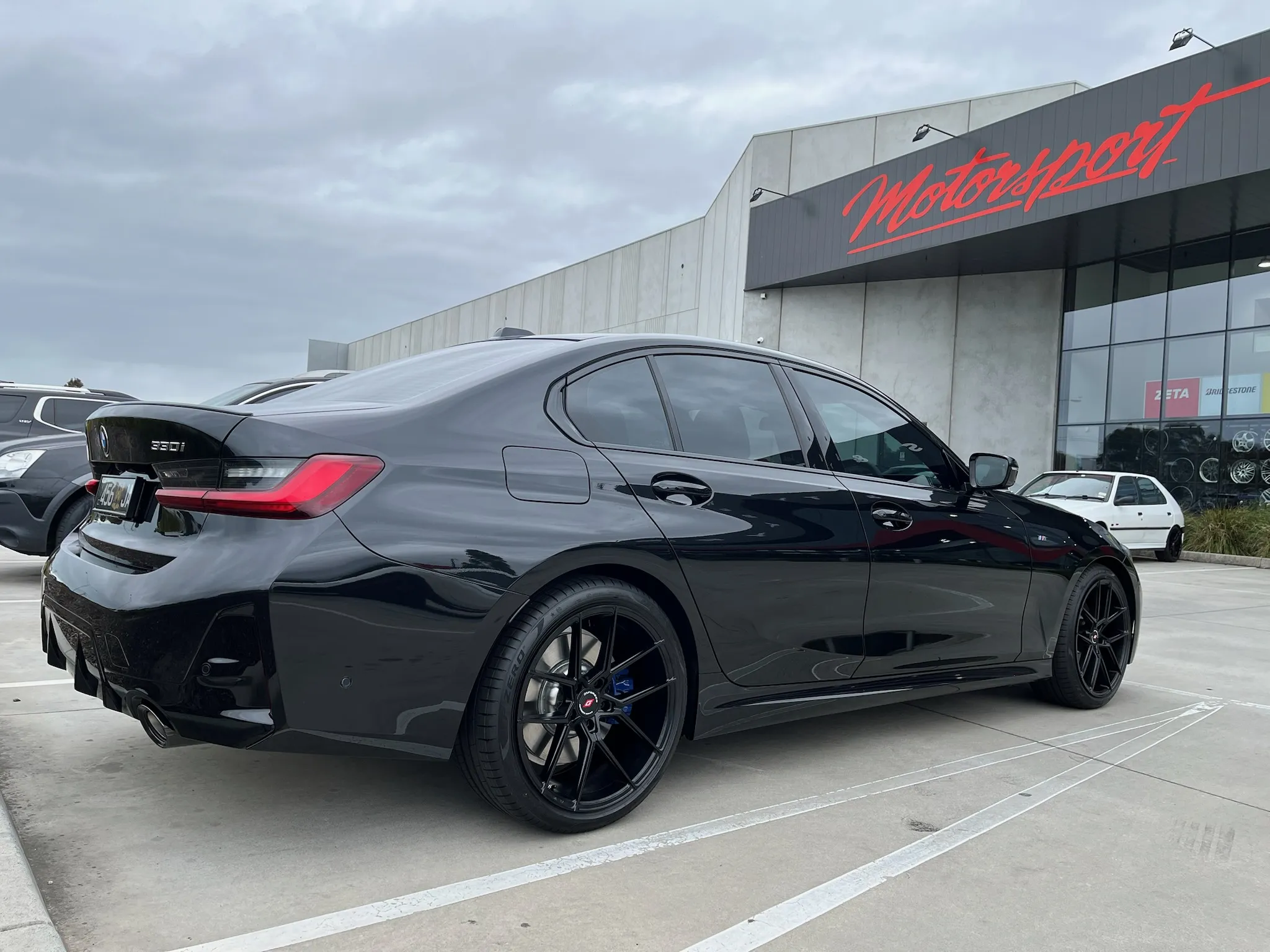 BMW 3 SERIES with IFG39 19 inch wheels |  | BMW